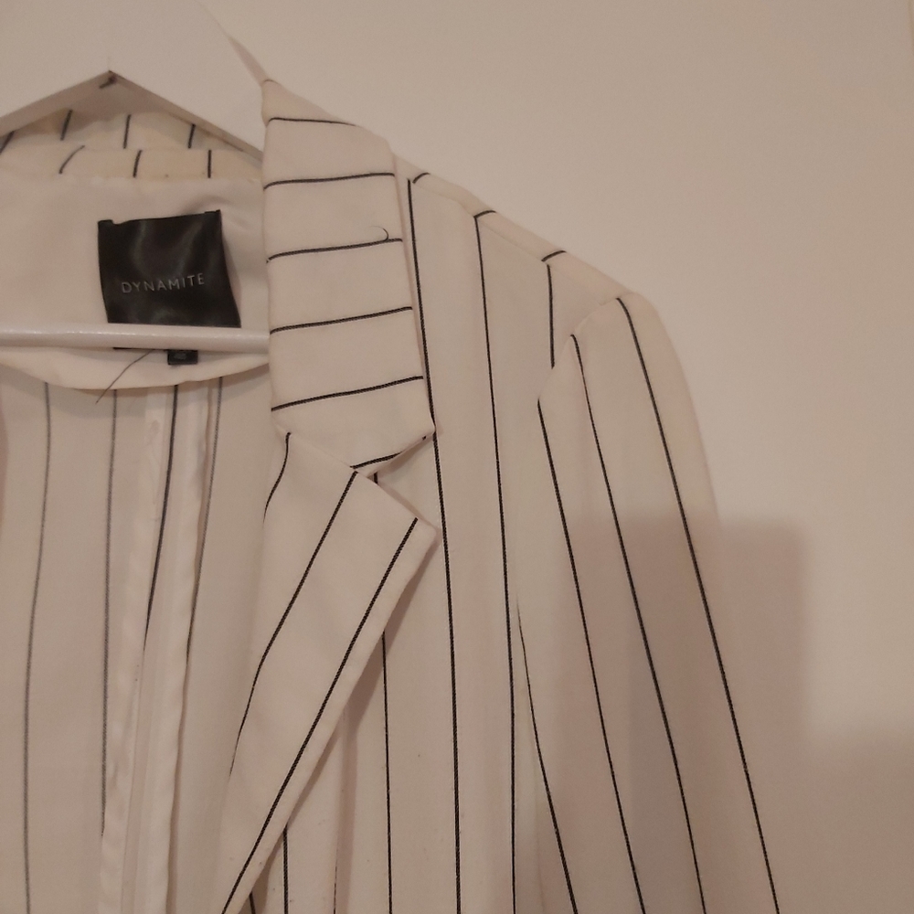 Blazer - Picture 2 of 4